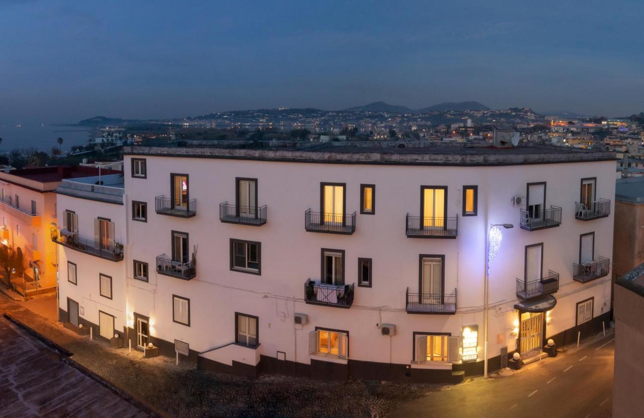 Naro Suites And Rooms Баколи Екстериор снимка