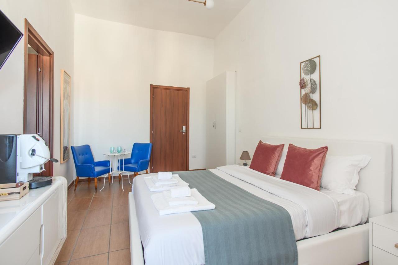Naro Suites And Rooms Баколи Екстериор снимка